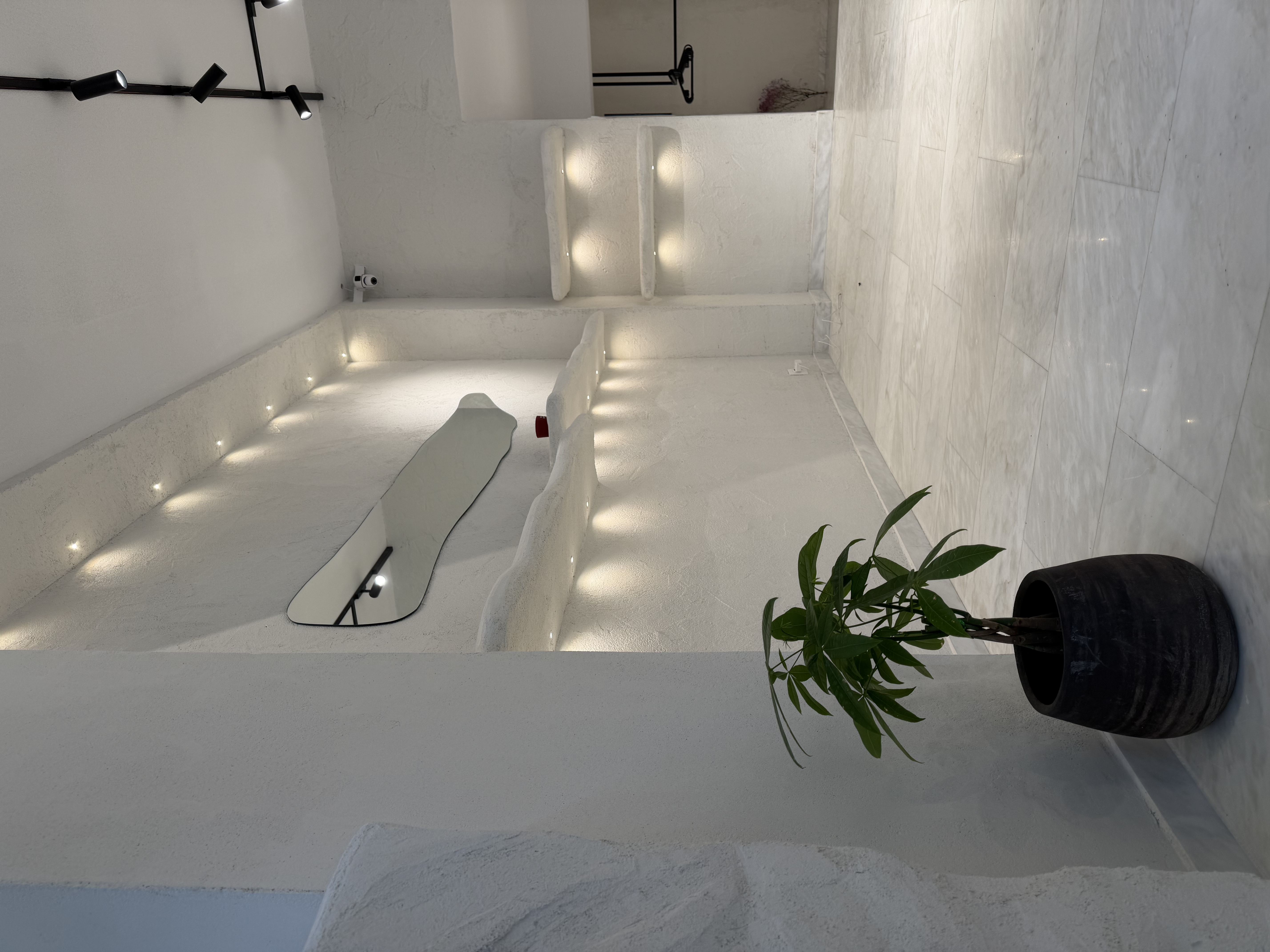 náya store interior